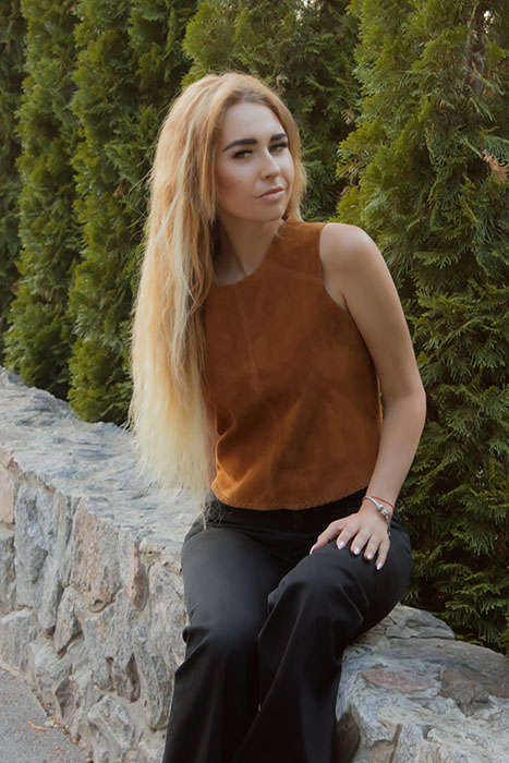 https://www.globalladies.com/Photos/52081/GL52081879-a6.jpg 